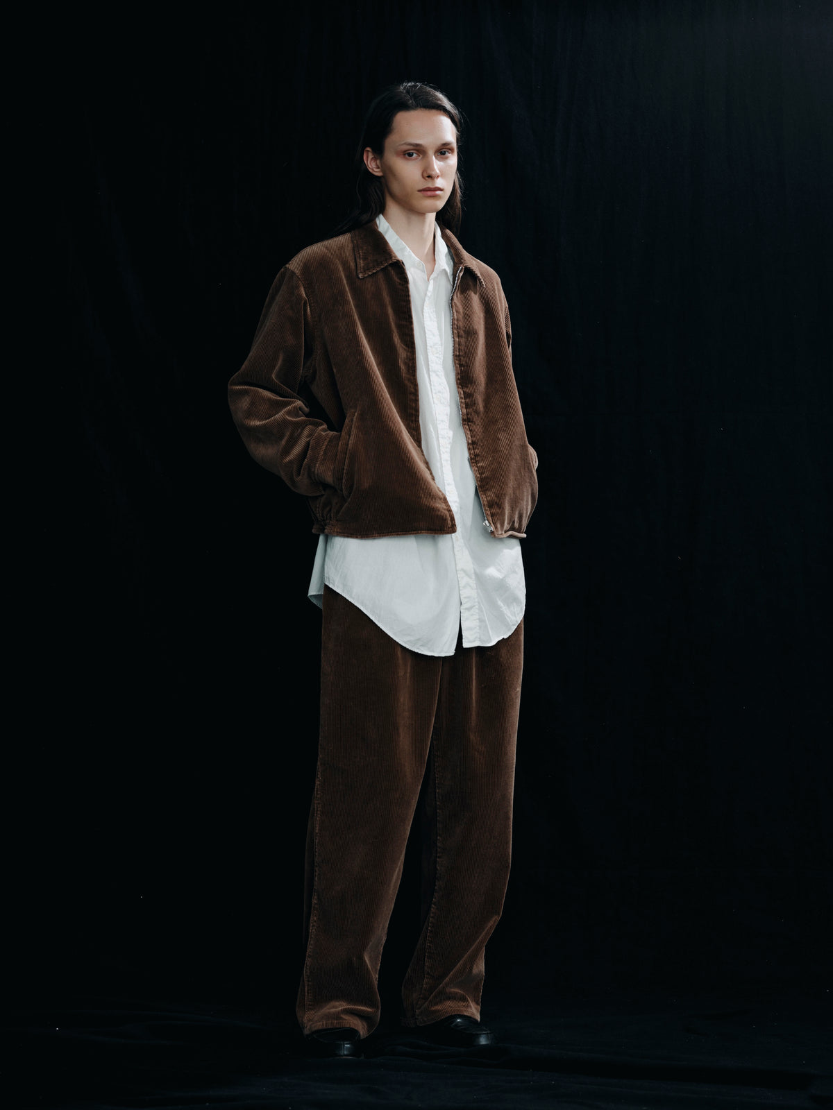 COTTON CORDUROY WIDE TUCK TROUSERS(コットンコーデュロイワイドタックトラウザー)|FOUNDOUR(ファウンダ)ONLINE STORE