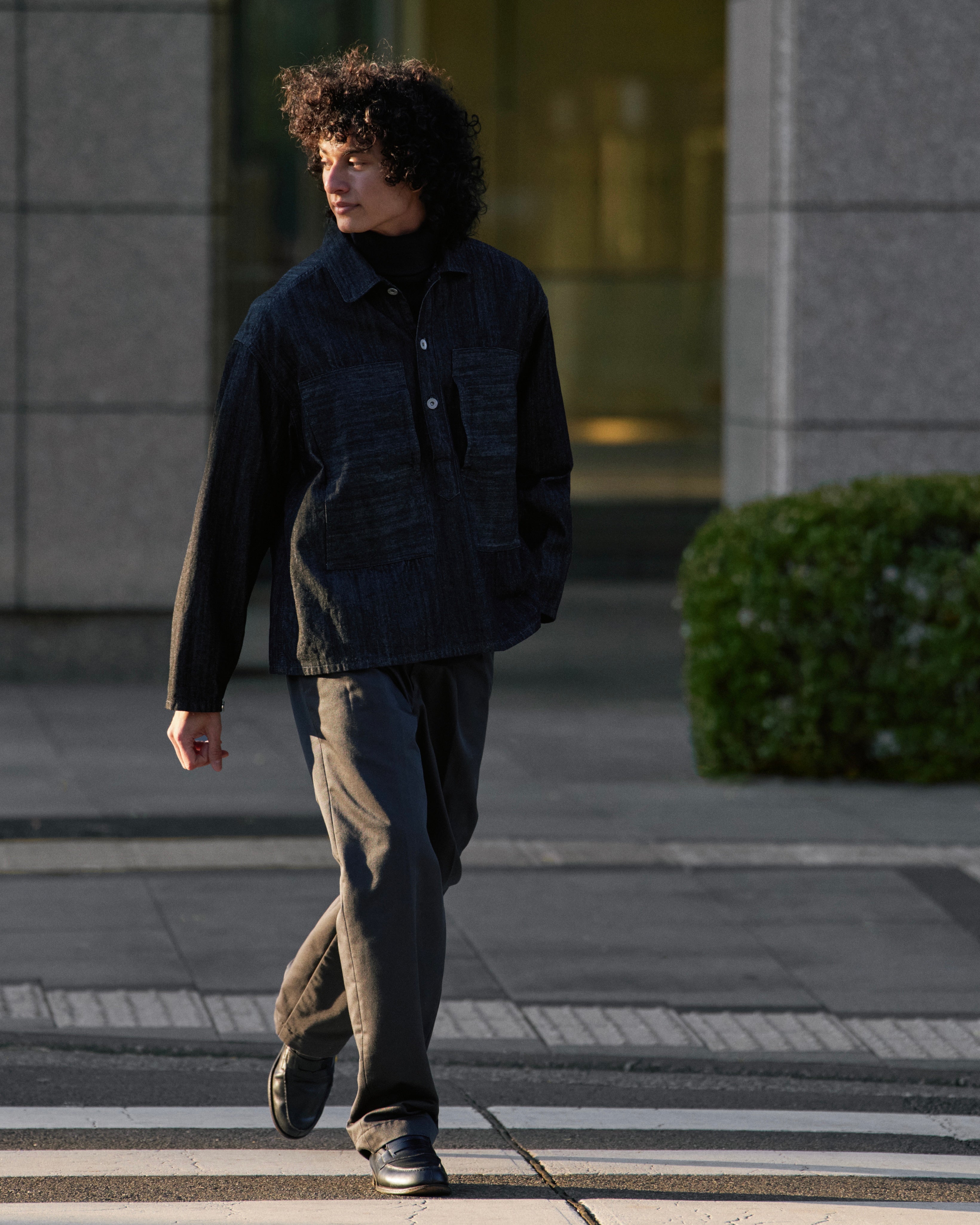 BLACK DENIM PULLOVER(ブラックデニムプルオーバー)|FOUNDOUR(ファウンダ)ONLINE STORE