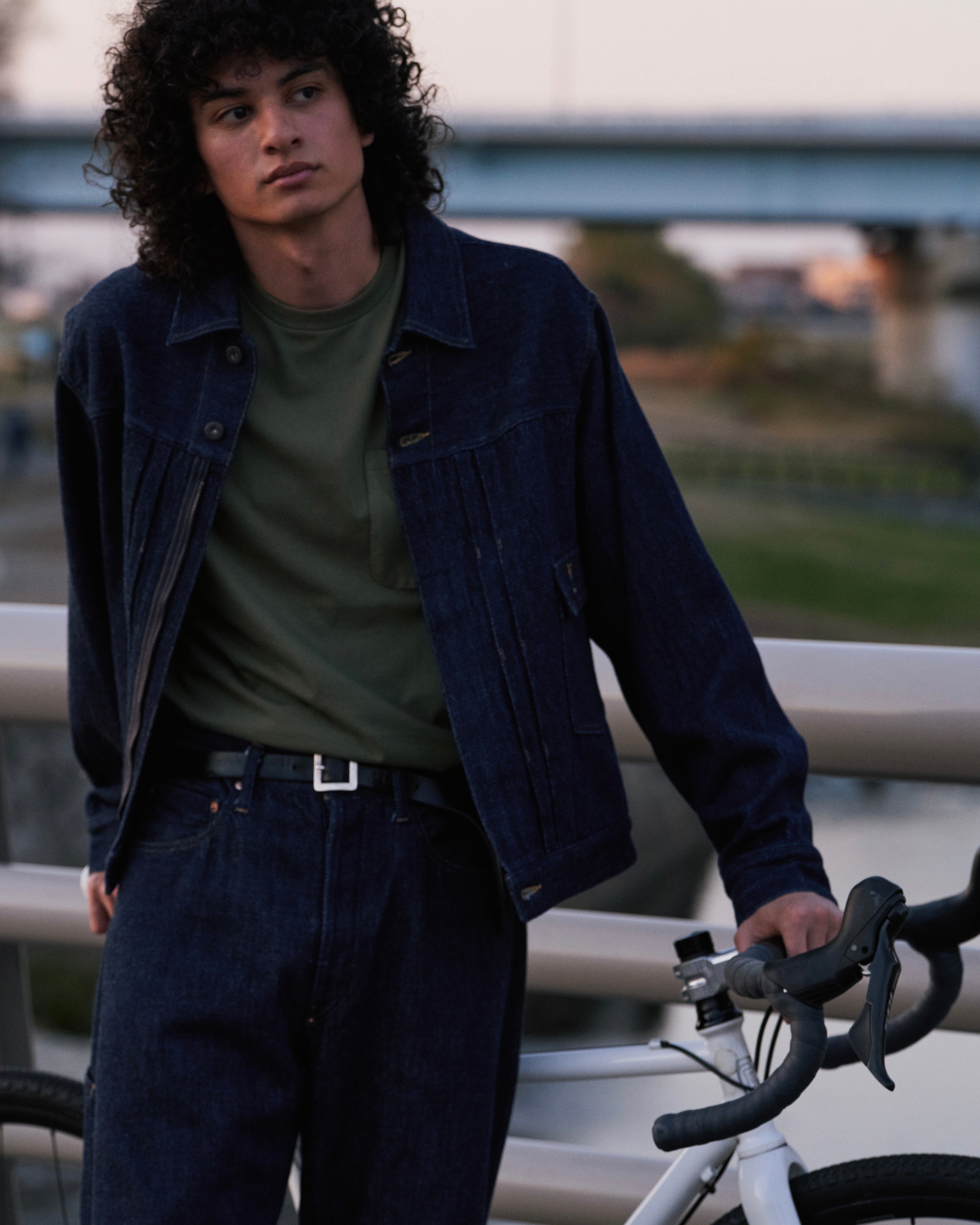 LOOSELY WOVEN DENIM ZIP UP BLOUSON(ルーズリーウーヴンデニムジップアップブルゾン)|FOUNDOUR(ファウンダ)ONLINE STORE