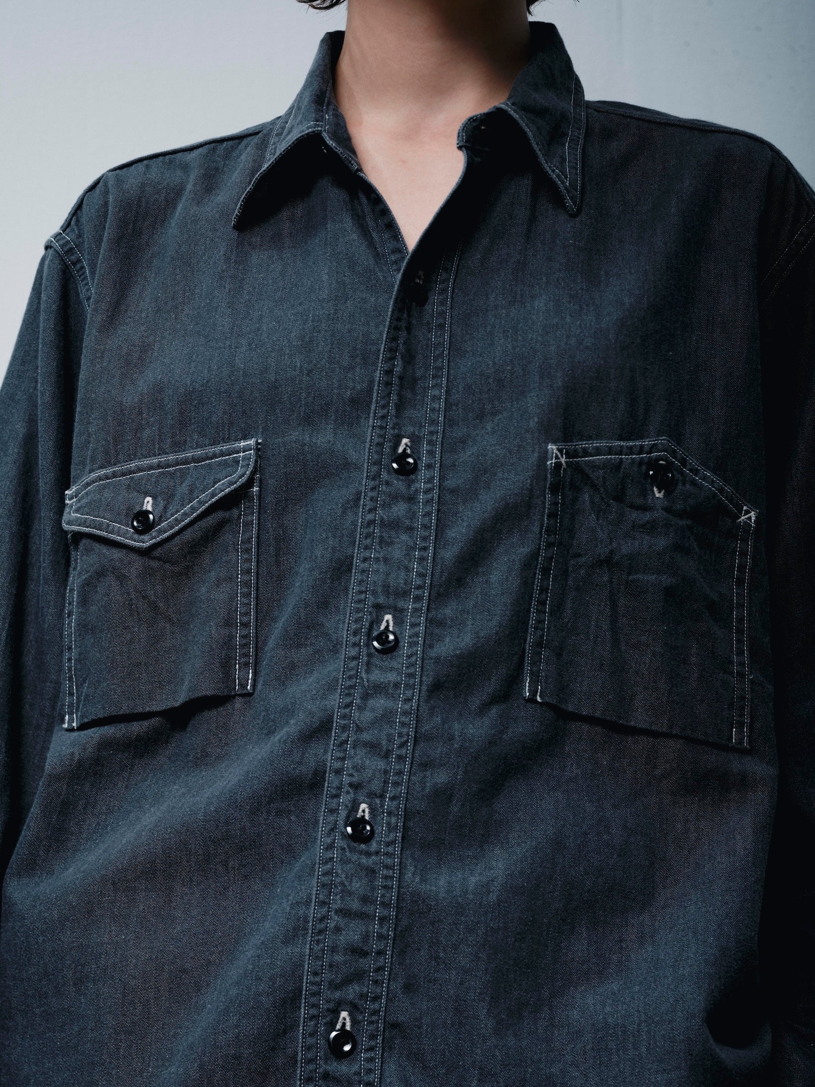 DENIM ASYMMETRIC POCKET WORK SHIRT（デニムシンメトリックポケットワークシャツ）｜FOUNDOUR（ファウンダ）ONLINE STORE