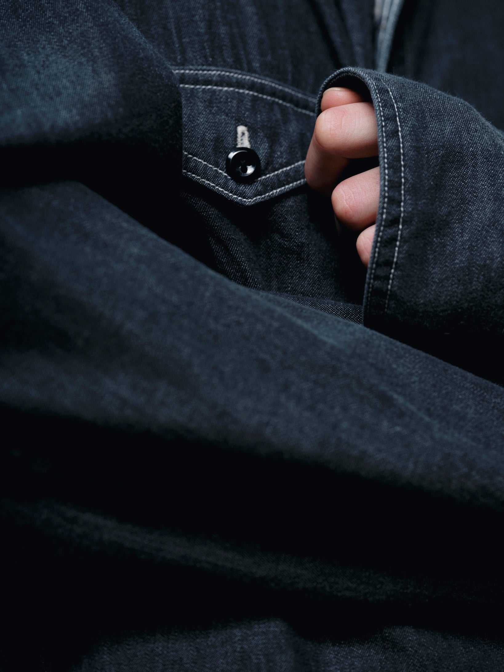 DENIM ASYMMETRIC POCKET WORK SHIRT（デニムシンメトリックポケットワークシャツ）｜FOUNDOUR（ファウンダ）ONLINE STORE