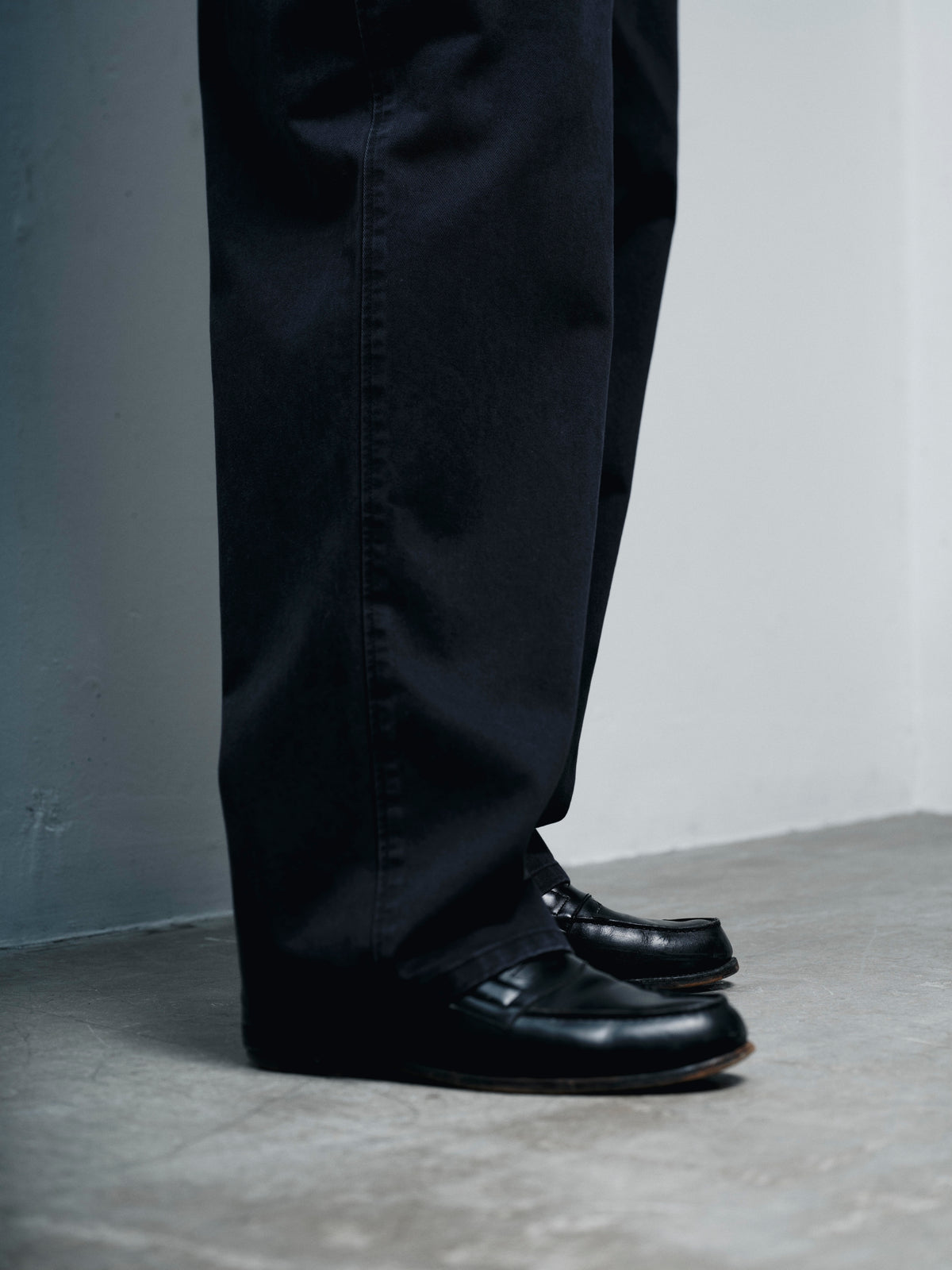 COTTON WIDE TUCK CHINOS（コットンワイドタックチノ）｜FOUNDOUR（ファウンダ）ONLINE STORE