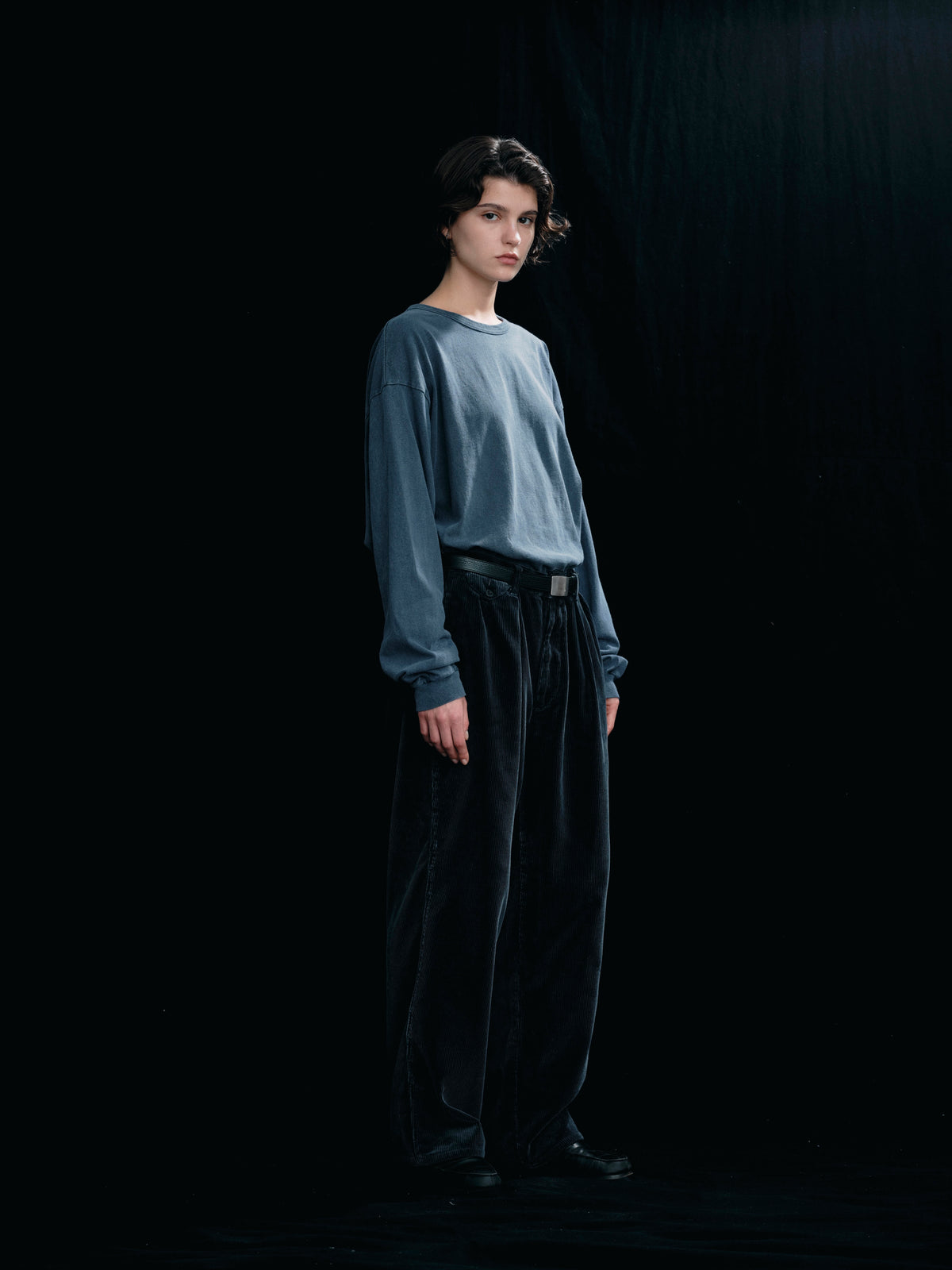 COTTON CORDUROY WIDE TUCK TROUSERS（コットンコーデュロイワイドタックトラウザー）｜FOUNDOUR（ファウンダ）ONLINE STORE