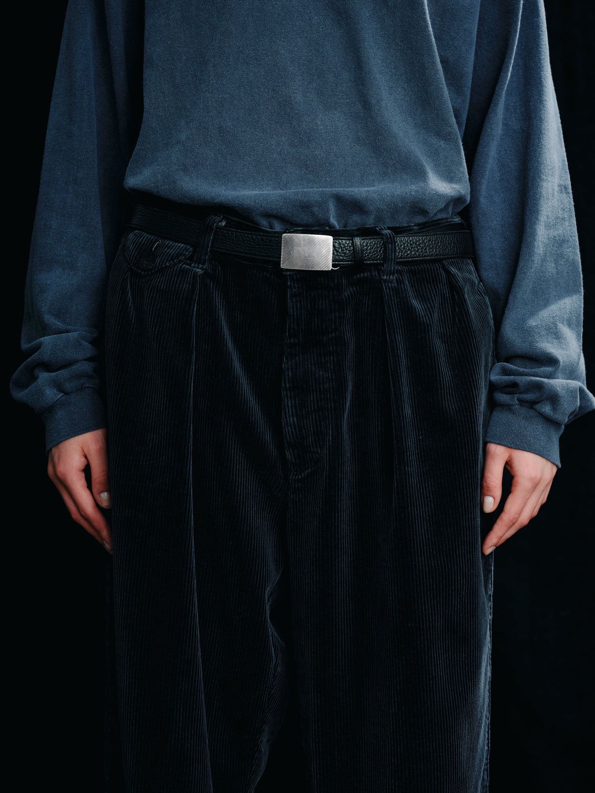 COTTON CORDUROY WIDE TUCK TROUSERS（コットンコーデュロイワイドタックトラウザー）｜FOUNDOUR（ファウンダ）ONLINE STORE