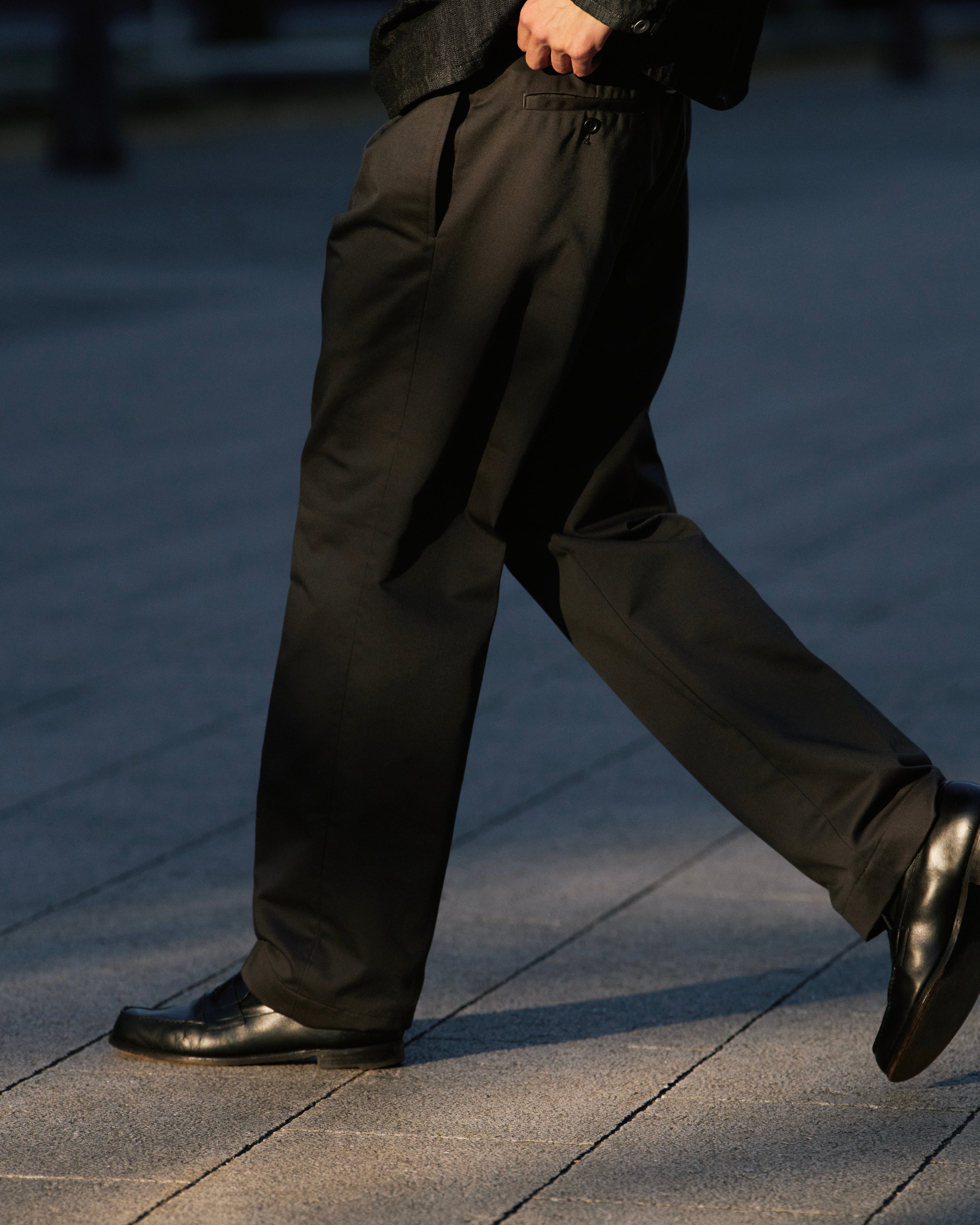 T/C TWILL TUCK TROUSERS（テトロンコットンツイルタックトラウザー